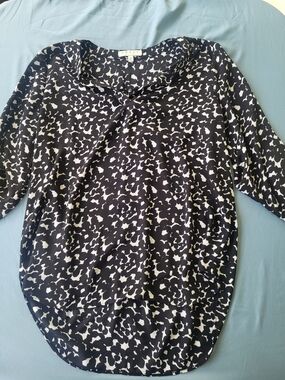 Chaus Black and Cream Abstract Print‎ Blouse